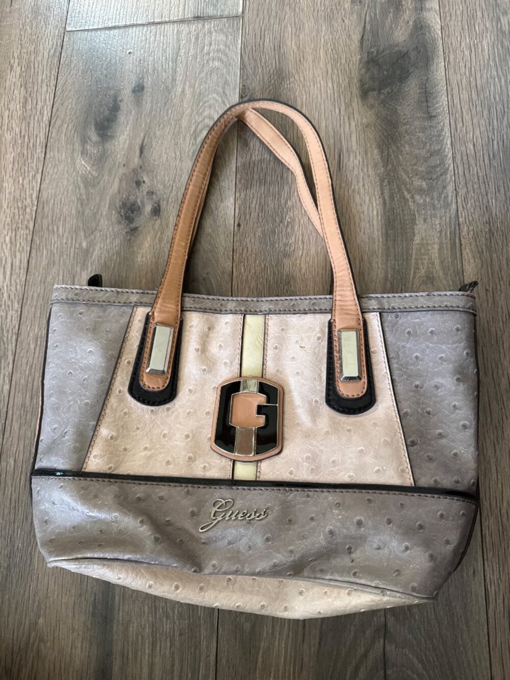 Guess Beige & Tan Faux Ostrich Tote Bag Gold-Tone Logo & Polka Dot Lining Y2K Mc